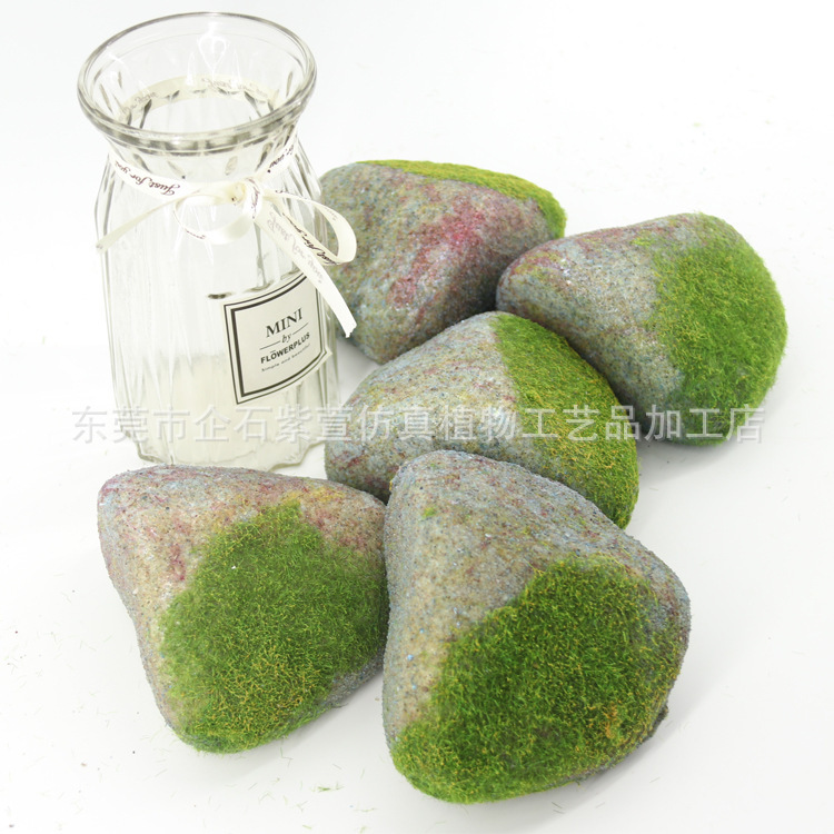 Combinación de musgo y piedra 03