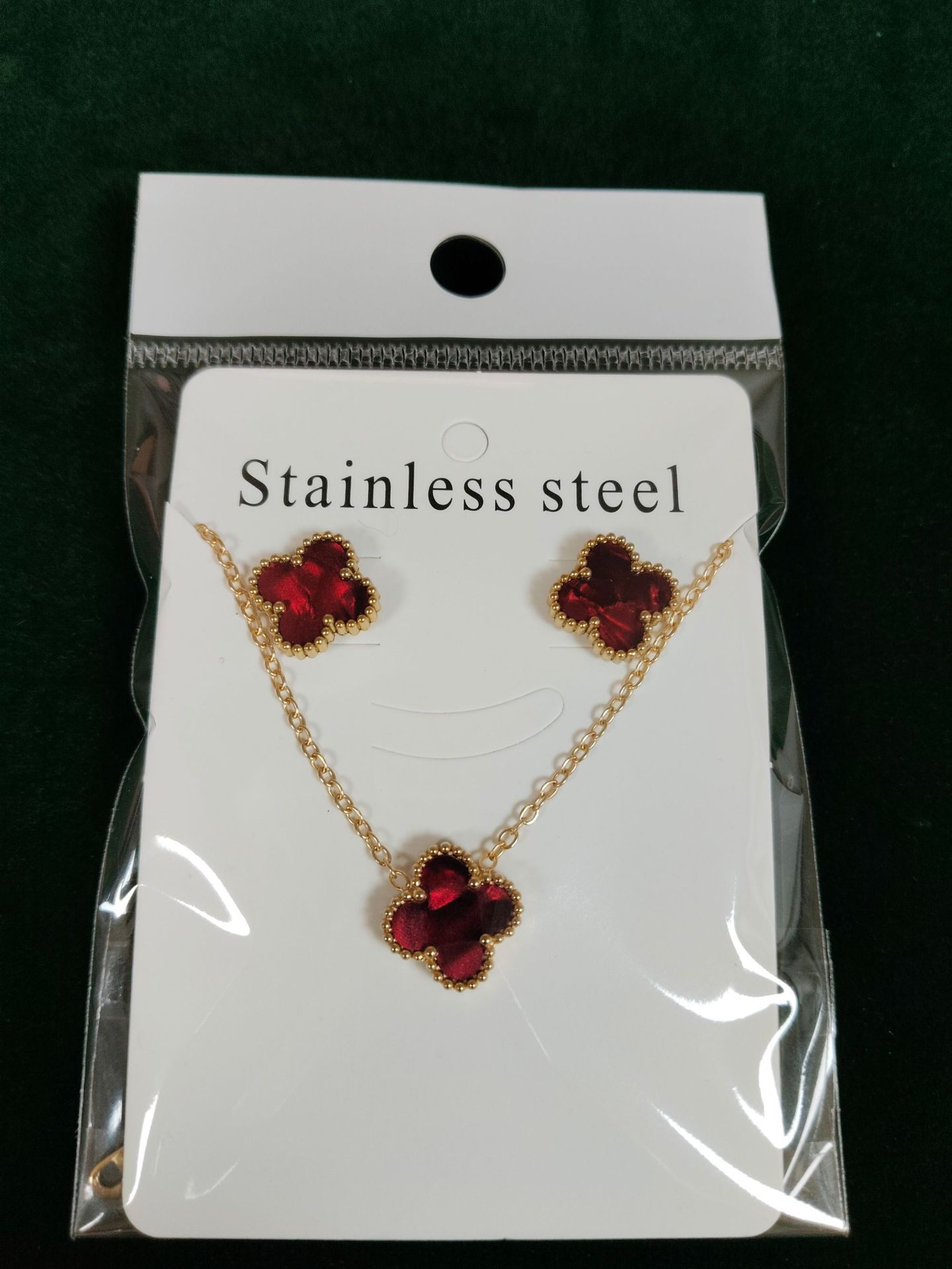 Earring and necklace set-old red