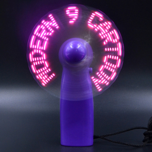 Nuevo producto: Mini ventilador de batería de mensaje personalizado LED portátil con pantalla LED programable, ventilador eléctrico de mano.