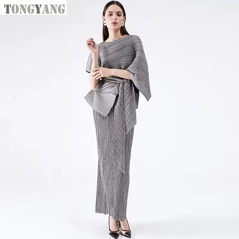 Tongyang mới đến Miyake xếp li bán buôn 100% polyester rắn giảm béo sequin buổi tối thanh lịch kích thước miễn phí Ăn mặc