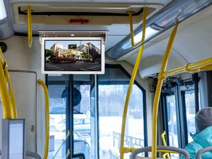 17&quot;18.5 Inch Car <strong>Lcd</strong> Mounted Wide Voltage AV <strong>Input</strong> <strong>Usb</strong> Advertising <strong>Screen</strong> Ads Roof/hang Digital Signage and <strong>Displays</strong> Bus Monitor - Product Image 2