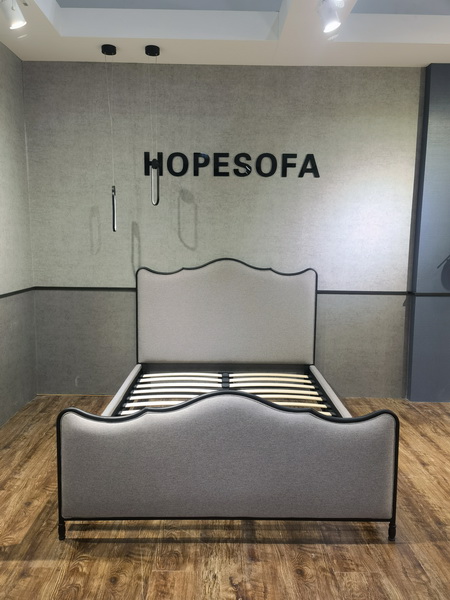 Leather Upholstered Modern Design King Size Bed for hotel