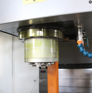 Máquina CNC VMC de alta precisión 845 3/4/5 Axis Centro de fresado vertical de servicio pesado chino con sistema de control automático GSK - Product Image 2