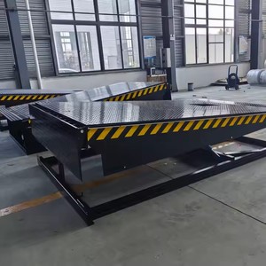 Automatic Lnstallable Unloading Swing Dock Leveller Container <strong>Loading</strong> Ramp with Adjustable Height Legs