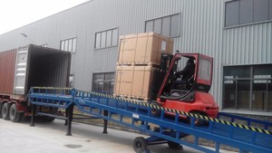 8 Ton 10 Tons 12ton 15 Ton Mobile Boarding Bridge <strong>Container</strong> <strong>Loading</strong> and Unloading <strong>Platform</strong> Manual Dock Leveler - Product Image 3