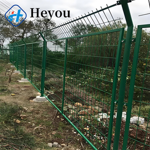 Dikenli tel ile profesyonel Y Post 3d havaalanı çit Metal çit Pvc kaplı 3d kavisli bükme çit panelleri - Product Image 4