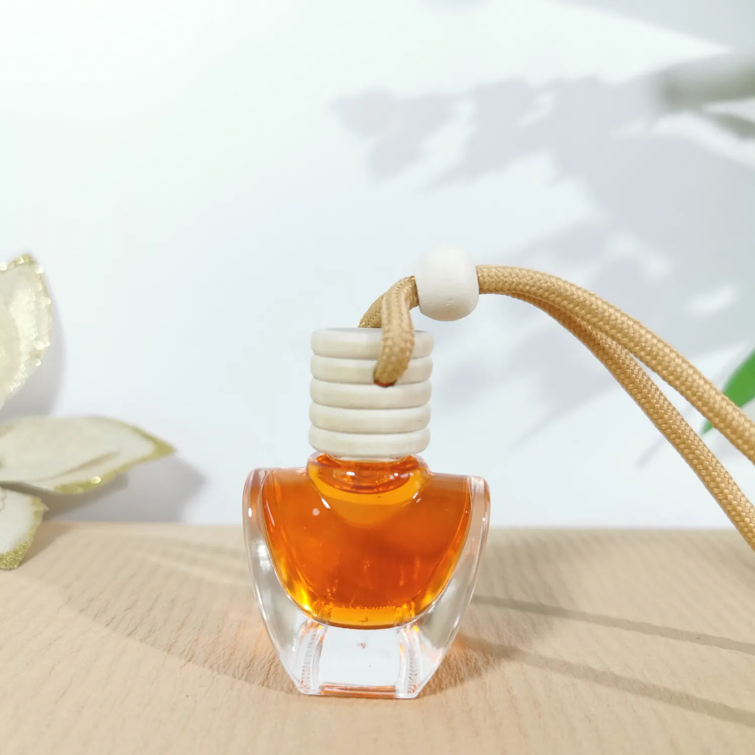 Botol parfum gantung mobil, desain baru Bahu 10ml penyegar udara kosong Diffuser bening