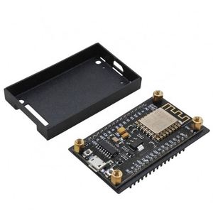 NodeMCU ESP8266 durumda elektronik muhafaza