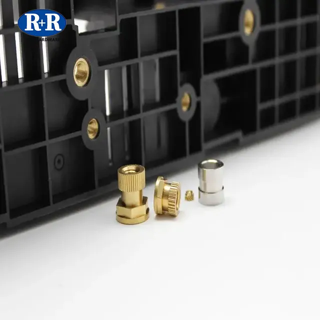 Trung Quốc nhà máy Brass chèn Nut tùy chỉnh đồ nội thất Brass chèn kurled Nuts Kit