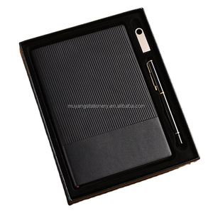 Regalo de devolución en relieve azul real cuadernos diarios 2025 A5 B5 B5 planificador de tapa blanda logotipo personalizado Bloc de notas de cuero con bolígrafo y Usb - Product Image 2