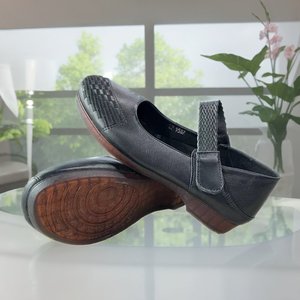 批发时尚低跟女式舒适耐磨软底优雅低跟鞋 - Product Image 4