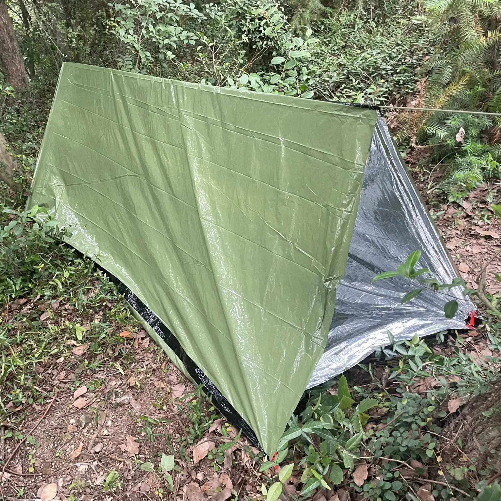 OEM al aire libre 2 personas resistente ligera tienda de emergencia térmica emergencia supervivencia refugio tubo vida tienda