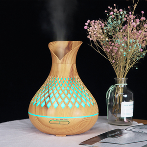 Umidificatore portatile con diffusore di nebbia umidificatore d'aria da 500ML con venature del legno con luce a LED - Product Image 1