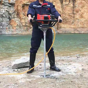 Toprak örnekleme için küçük sırt çantası sondaj kulesi jeolojik keşif el benzinli tuvalet kağıdı makarası makinesi DİŞLİ Motor 220v voltaj ile - Product Image 2