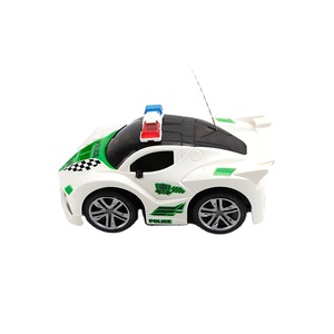 2024 ราคาถูก 2WAY 1:24 R/C ของเล่นรถตํารวจพร้อมไฟ 3 มิติสําหรับเด็ก - Product Image 1