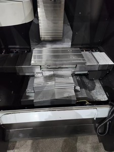 VMC400E קטן VMC מכונת מרכז 3 ציר CNC אנכי מתכת כרסום עיבוד GSK סימנס 802D מאך מרכזי FANUC CNC בקר