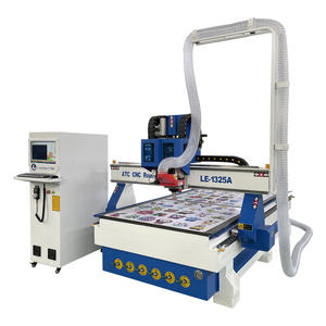 Máquina de corte de cuchillo oscilante de Control informático Leeder para corte de Panel de pared acústico de poliéster Uso de ranurado en V enrutador CNC - Product Image 1
