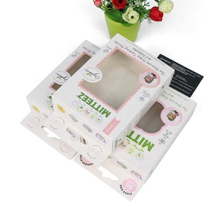 OEM bebek meme özel katlanmış küçük ambalaj elişi kağıdı kutusu ile PVC pencere ve Euro deliği - Product Image 1