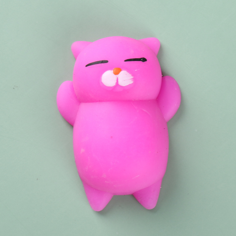Gato rojo rosado.