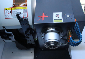 Fabrika satış VMC640 çok fonksiyonlu yüksek hassasiyetli üç eksenli dikey CNC işleme makinesi en çok satan - Product Image 6