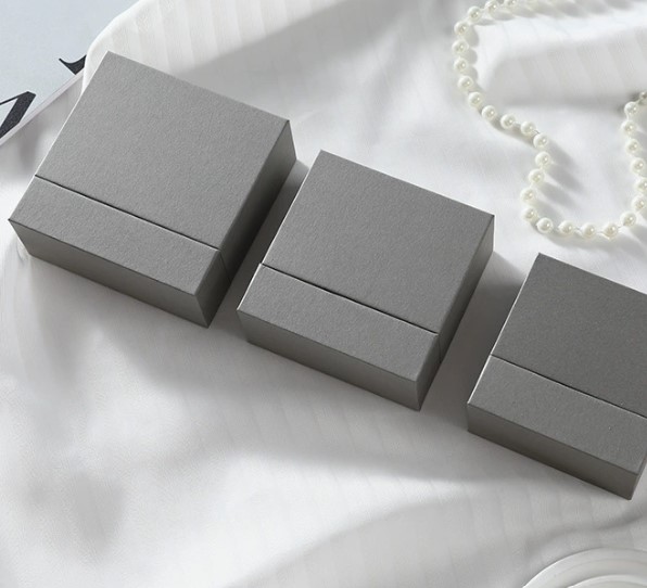 Gris