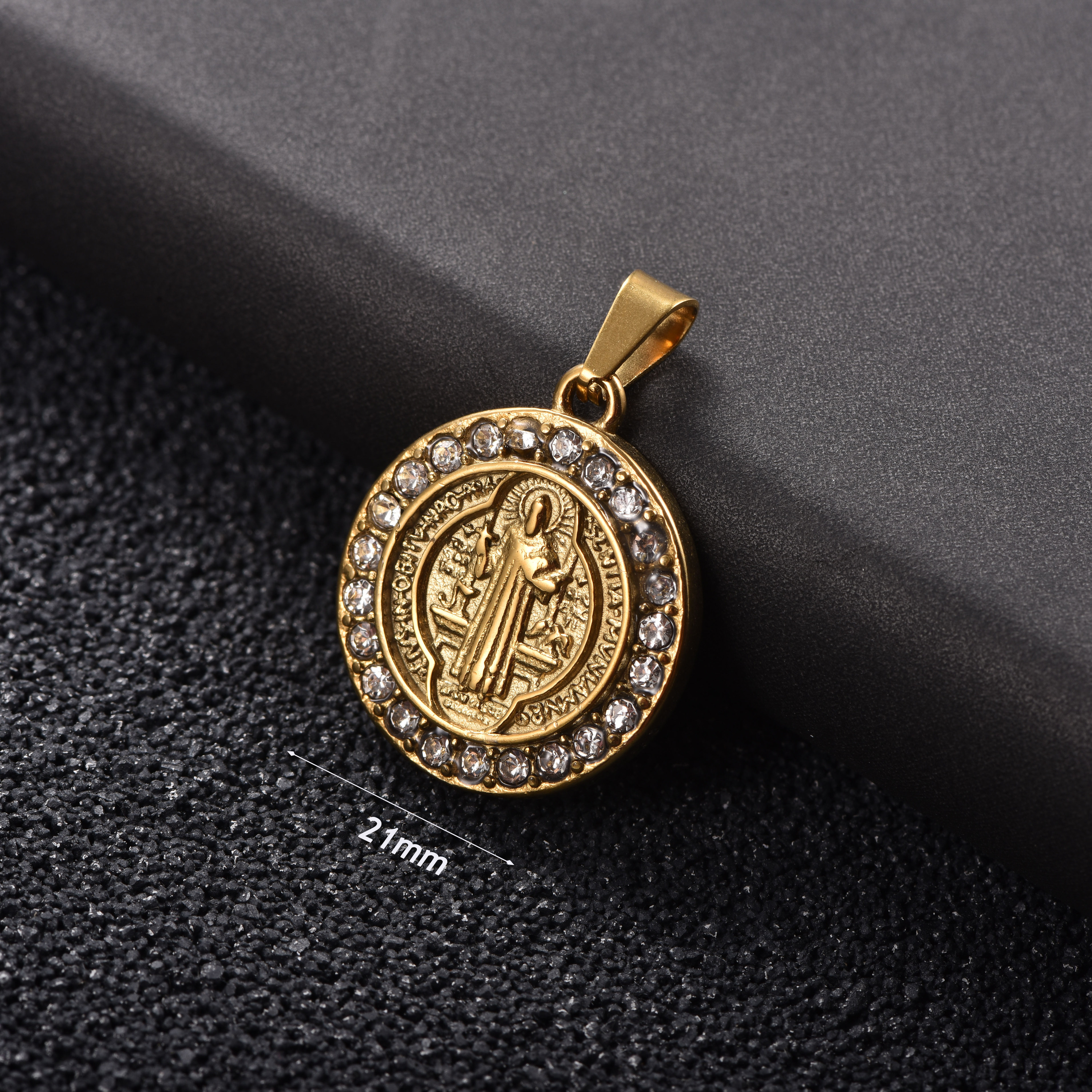 Pendentif en or Style 9
