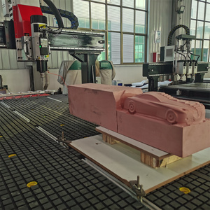 Enrutador de madera CNC de 4 ejes 1325 con máquina de carpintería de trabajo de fresado 3D para tallar y cortar husillos ATC Sistema de control SYNTEC - Product Image 5