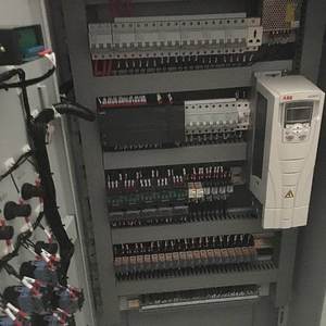 Apparecchiature di automazione industriale PLC quadro di controllo uscita relè sistema di controllo logico programmabile apparecchiature di distribuzione di potenza