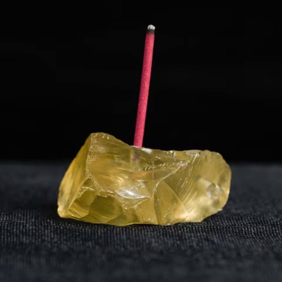 สีเหลือง