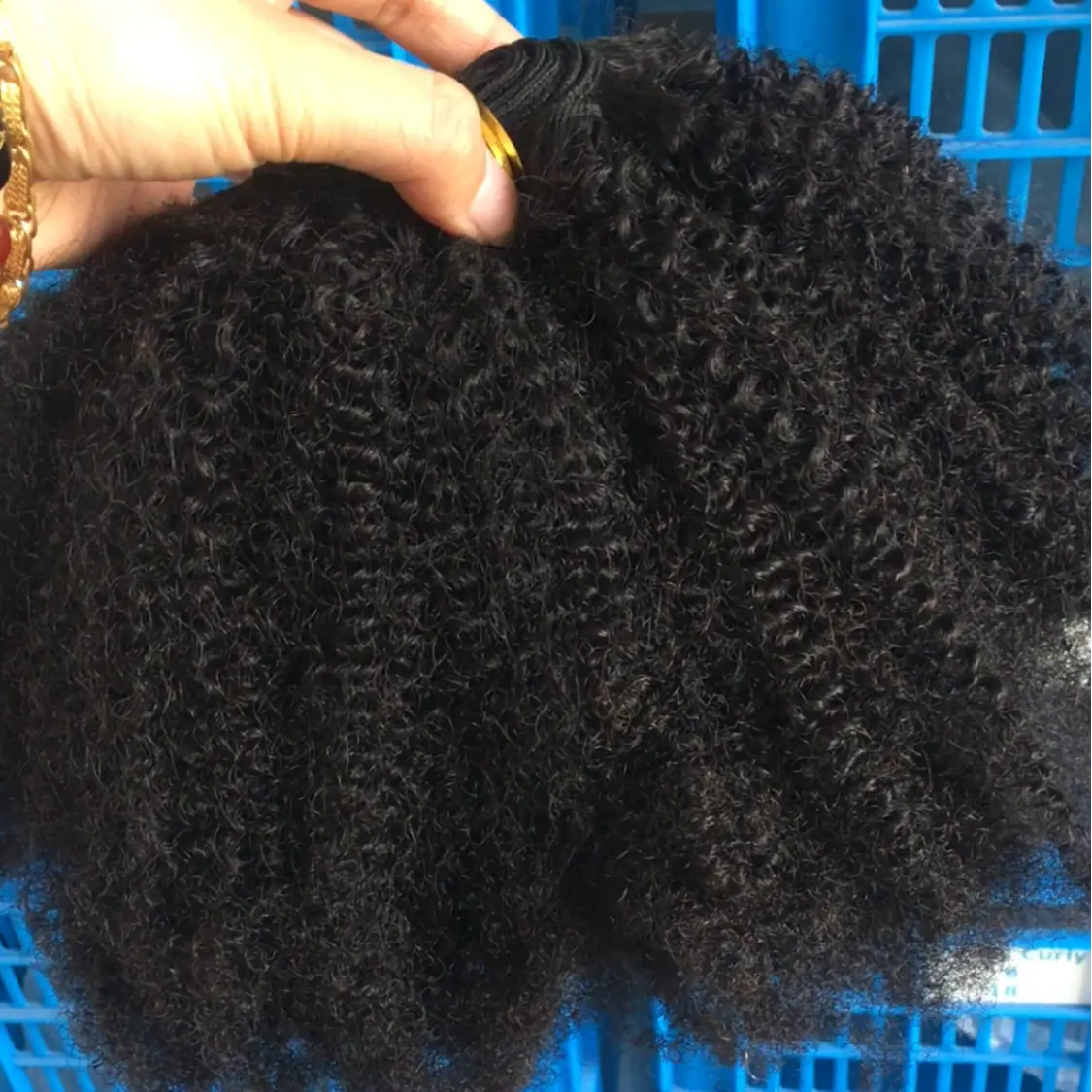 Venta al por mayor de la fábrica 10a virgen afro rizado extensión del pelo/armadura del pelo para las mujeres negras y africano-americano