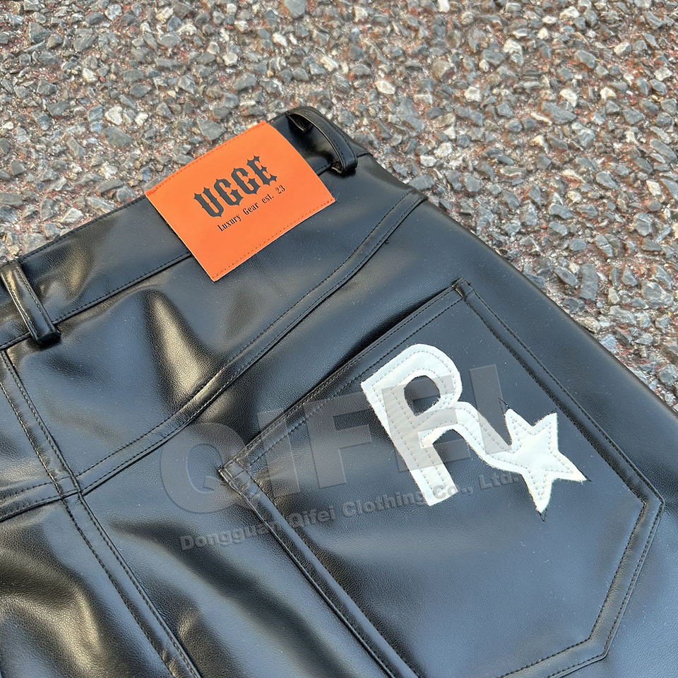 Pantaloni in pelle da uomo con toppa ricamata pantaloni Hip Hop Punk Streetwear personalizzati