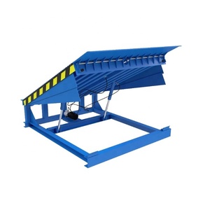 Venta de fin de año en plataforma de camión hidráulico nivelador de muelle plegable de carga 10T para equipo de manejo de material de descarga eficiente - Product Image 1