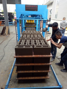 Hongbaoyuan Factory QTJ6-15 Fully Hydraulic <strong>Automatic</strong> <strong>Blocks</strong> <strong>Making</strong> <strong>Machine</strong> Hollow <strong>Block</strong> Machinery Bricks <strong>Blocks</strong> <strong>Making</strong> <strong>Machine</strong> - Product Image 6