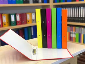 Thư mục giấy ba và bốn <span class=keywords><strong>l</strong></span>ỗ tùy chỉnh với chất kết dính vòng sản phẩm Nộp <span class=keywords><strong>l</strong></span>á <span class=keywords><strong>l</strong></span>ỏng <span class=keywords><strong>l</strong></span>ẻo với kẹp <span class=keywords><strong>l</strong></span>ỗ an toàn - Product Image 2