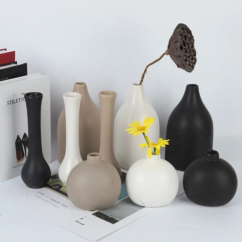 ヨーロピアンスタイルのミニマリストドライフラワーアレンジメント容器、創造的な白い花瓶、セラミック手工芸品、家の装飾