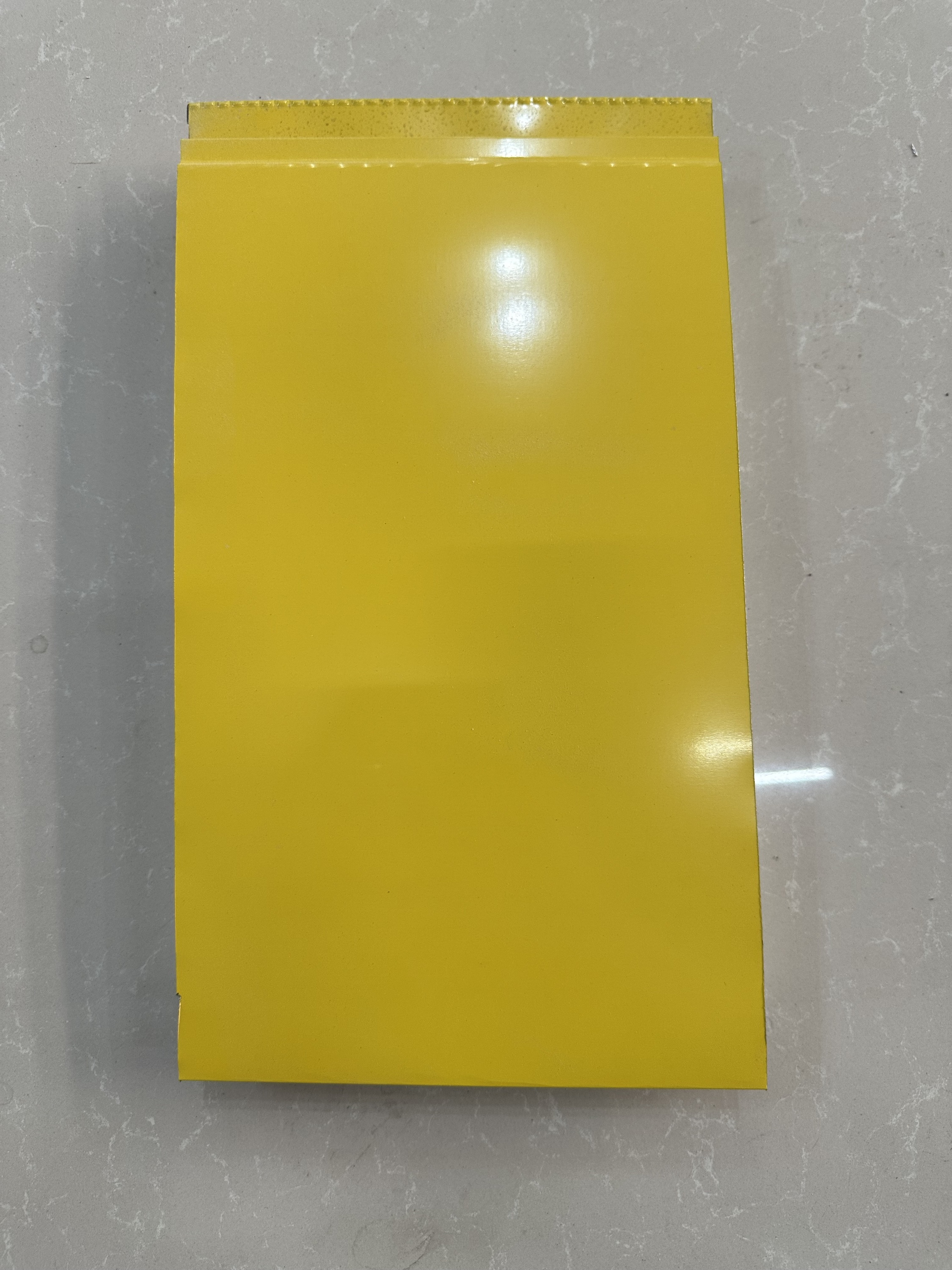 Brillant Jaune Vif Lisse