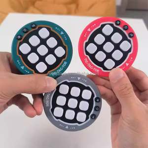 Bir satır oyunu 3 klasik ızgara 3 bağlayın çocuklar için strateji oyunu Tic-tac-toe klasik parmak oyuncak - Product Image 6
