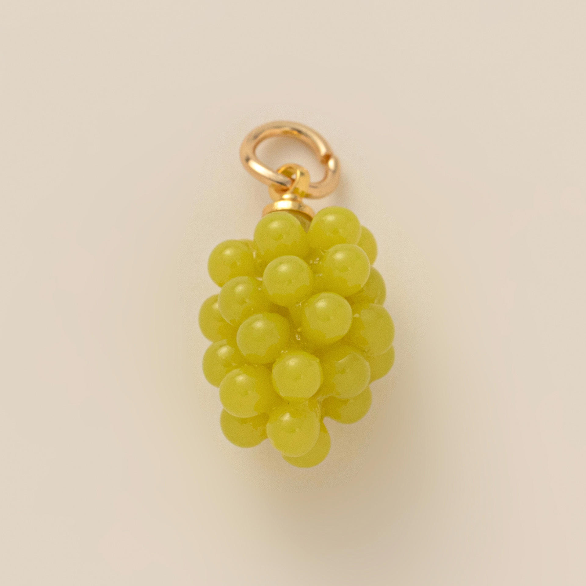 Raisins-pendentif seulement