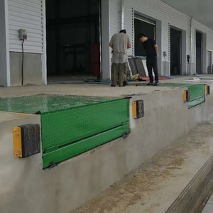 Cheap Price Hydraulic Dock Leveler Lifting <strong>Platform</strong> <strong>Unloading</strong> <strong>Loading</strong> <strong>Warehouse</strong> Container Dock Ramps for Forklift - Product Image 1