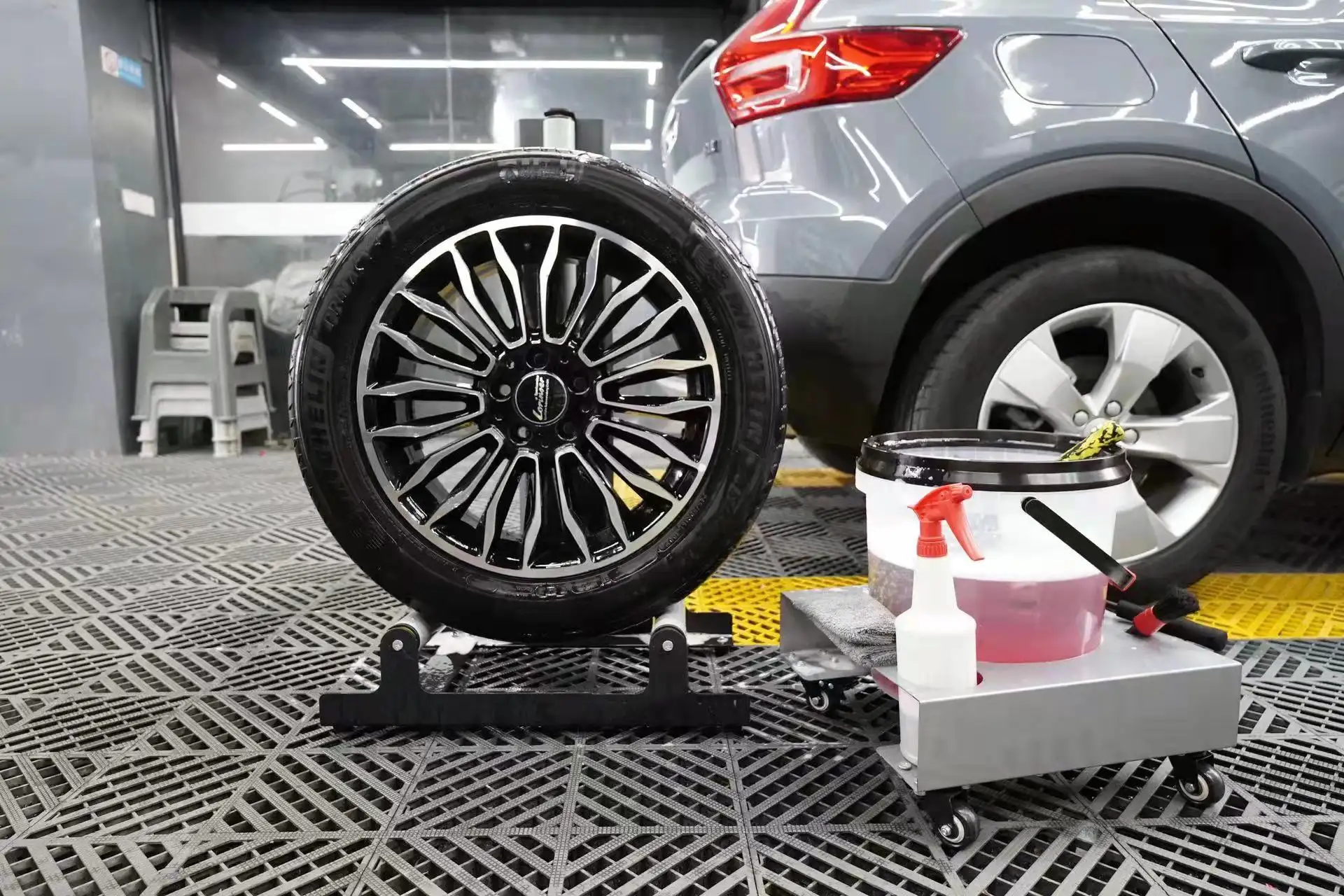 2022 Rolling Wheel Detaillering Stand Tire Stand Wheel Stand Detaillering