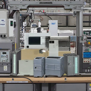 Plc <strong>Controller</strong> New Original Switch Digital <strong>Input</strong> and <strong>Output</strong> Module 1769-l35cr - Product Image 1