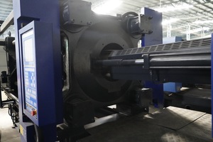 プラスチック成形機製造機250トン射出成形機ハイチMA2500IIIサーボモーター