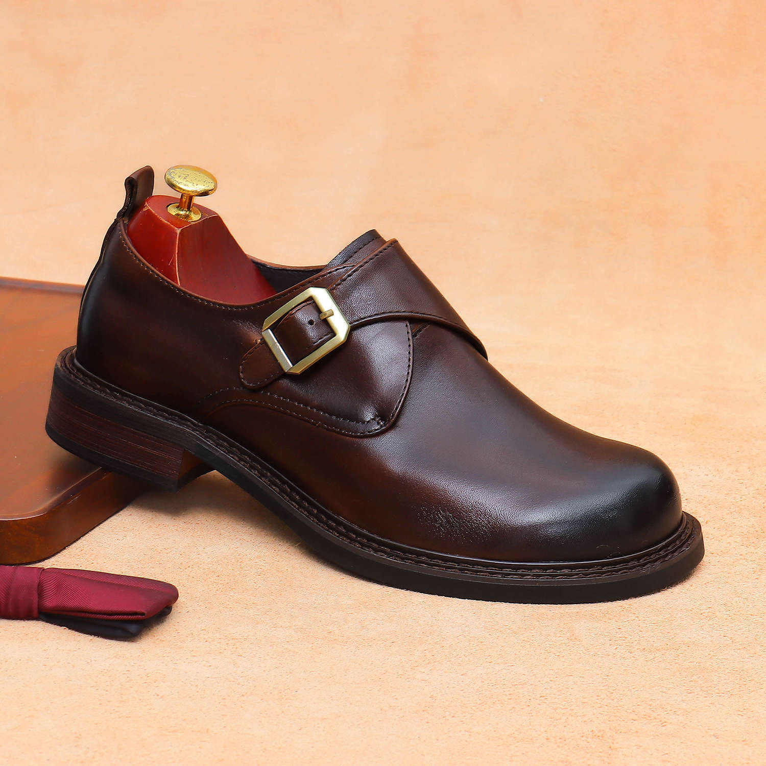 สีน้ำตาล