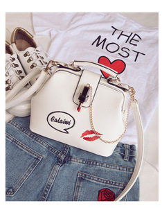 High <strong>Quality</strong> Women Leather Handbag Embroidered Lipstick Handbag Doctor Mouth Crossbody <strong>Bag</strong> - Product Image 4