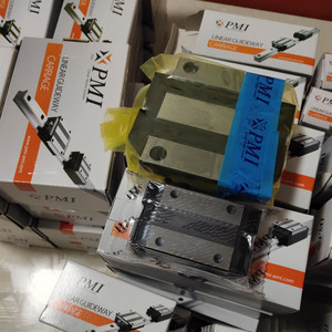 PMI <strong>Linear</strong> <strong>Guide</strong> <strong>Rail</strong> and Block MSB25SSSFC on Stock - Product Image 6