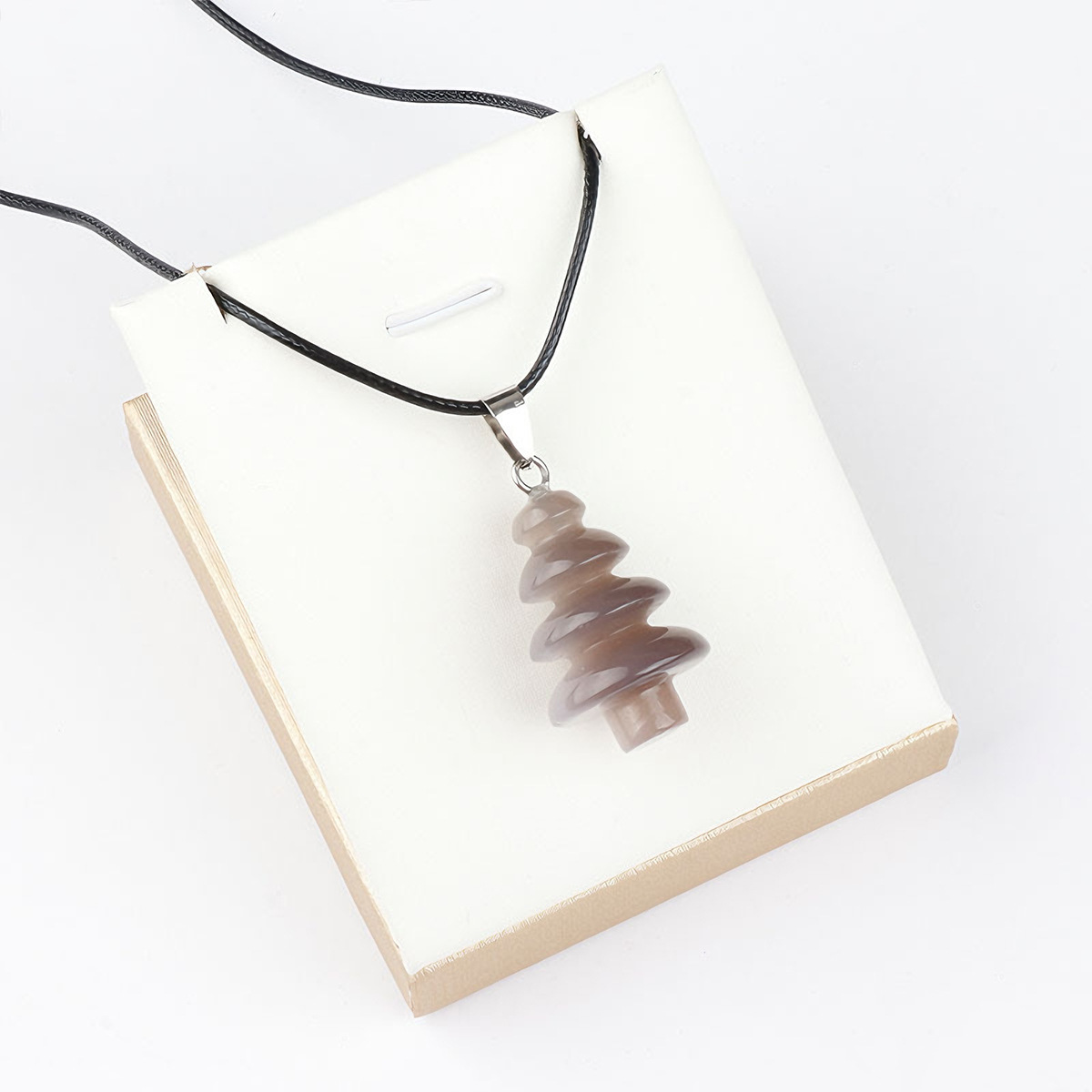 Agate grise avec corde