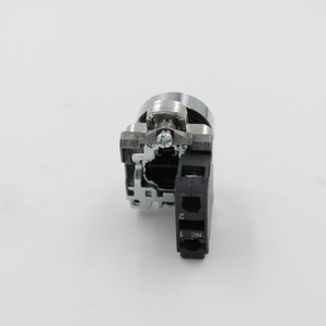 Interruttore a pulsante piatto XB4 BA42 22mm con funzione momentanea Max 10A corrente - Product Image 5