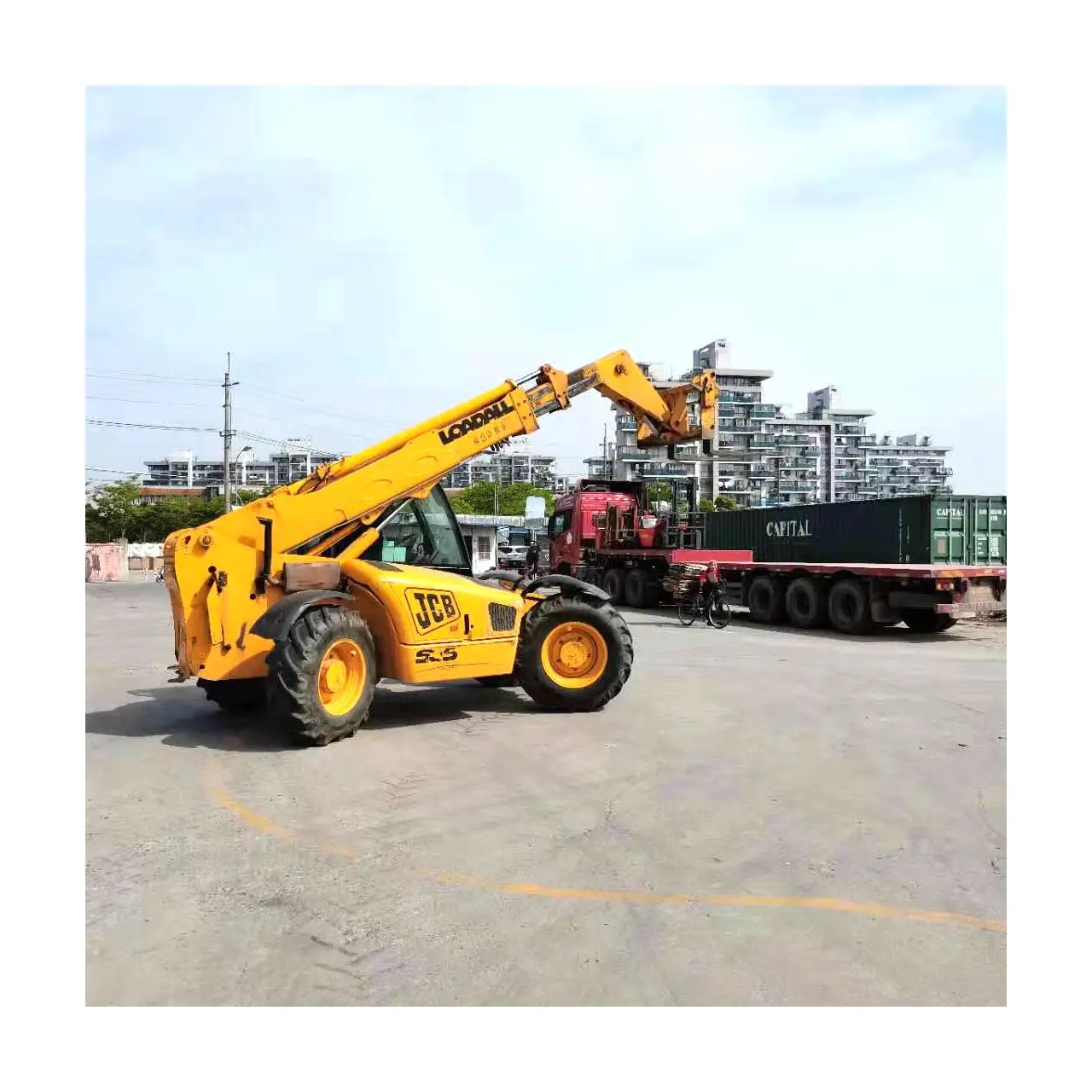 رافعة شوكية مستعملة تلسكوب JCB العلامة التجارية الأصلية تلسكوب JCB رافعة شوكية JCB 4*4 عجلات محرك