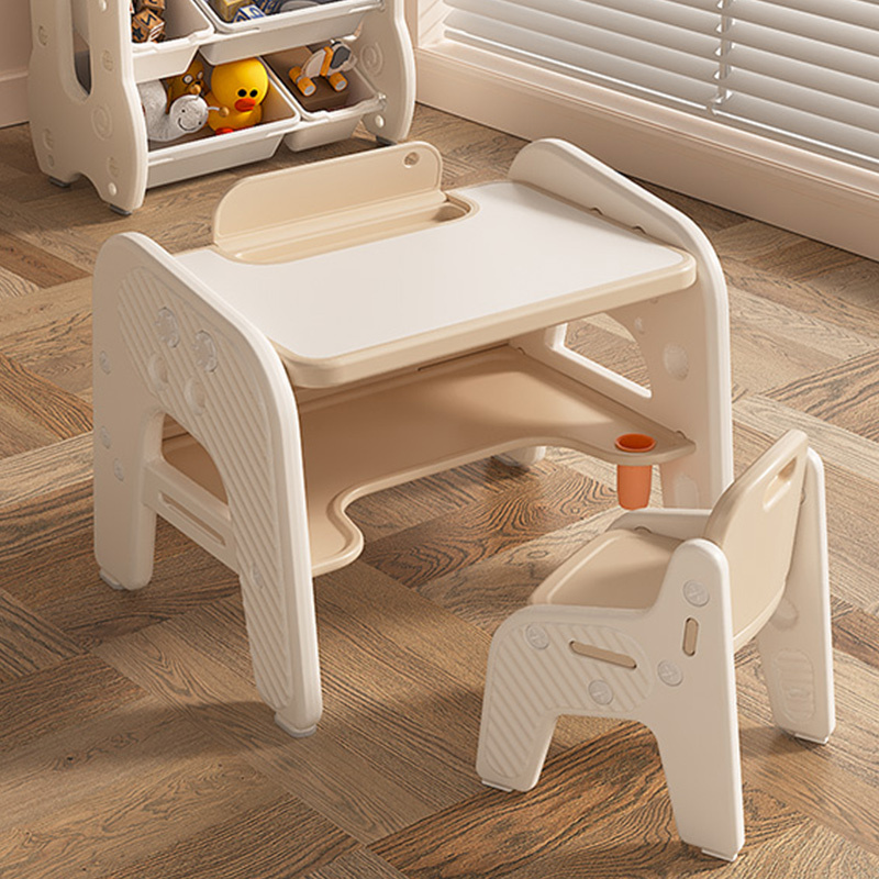 1 * mesa de dibujo + 1 * silla