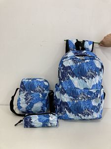 <span class=keywords><strong>2025</strong></span>热销定制丝网印刷滚筒印刷标志重型防臭书学生儿童学校儿童背包套装